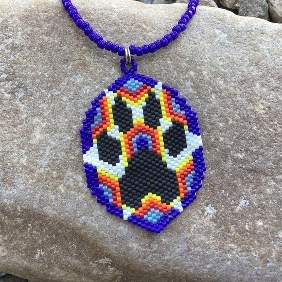 𝅺PAW Beaded Necklace in Native Colors - Picture 1 of 8
